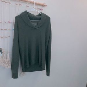 This is a grey sweater it’s super soft I just need room in my closet